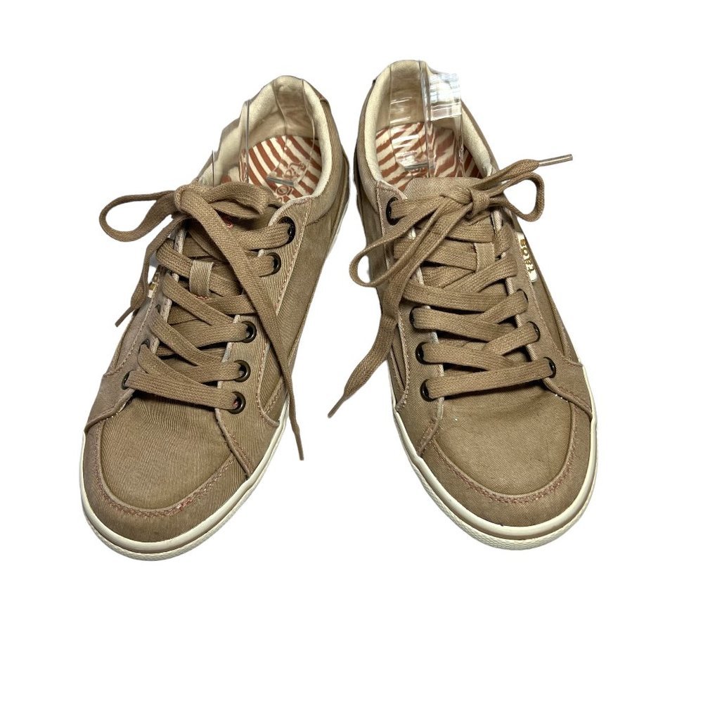 TAOS MOC STAR Comfort Sneaker,  SIZE 6.5 TAN DISTRESSED CANVAS